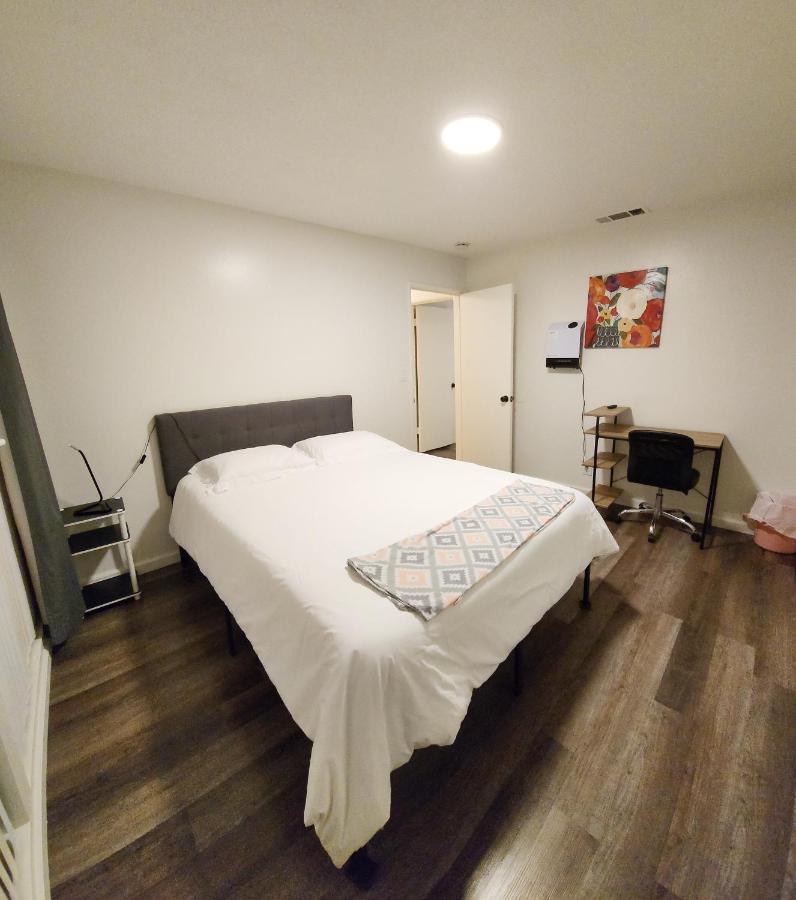 Centrally Located, 4X Queen, 300 Mbps Internet With Backyard! Hemet Exterior photo